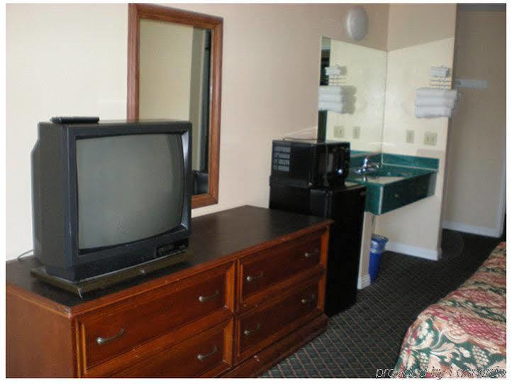 Hotel Corona Ca - Hwy 91 Zewnętrze zdjęcie