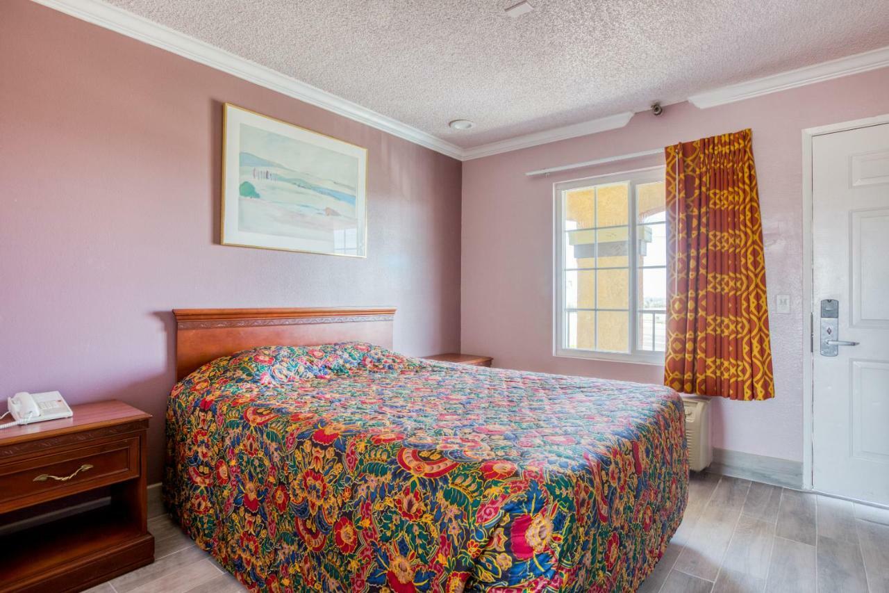 Hotel Corona Ca - Hwy 91 Zewnętrze zdjęcie
