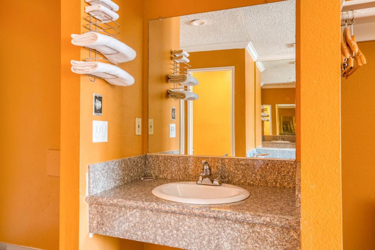 Hotel Corona Ca - Hwy 91 Zewnętrze zdjęcie